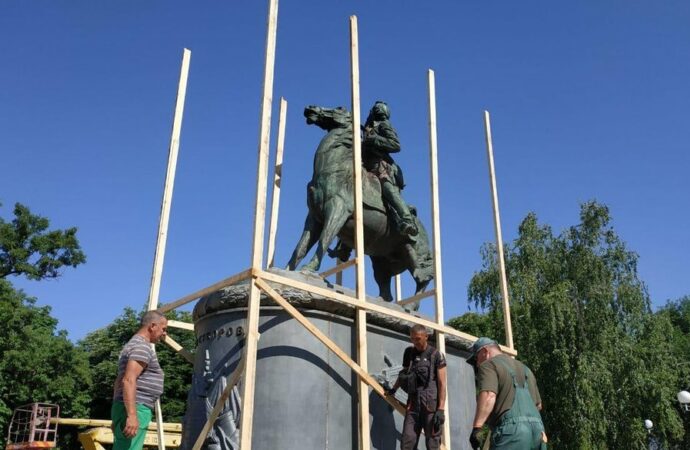 Памятник Суворову в Измаиле: стало известно, что с ним будет