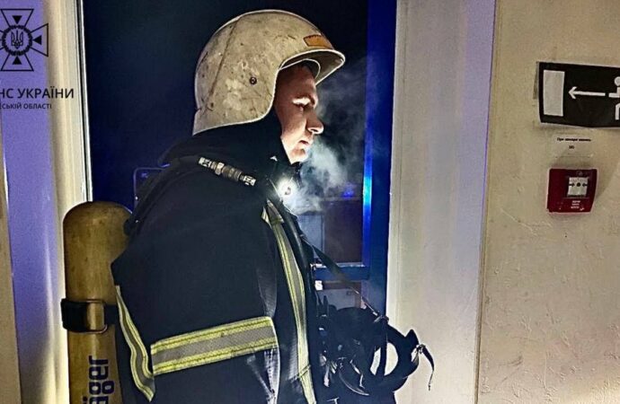 В Одессе потушили пожар в отеле: сгорела сауна, есть пострадавшие