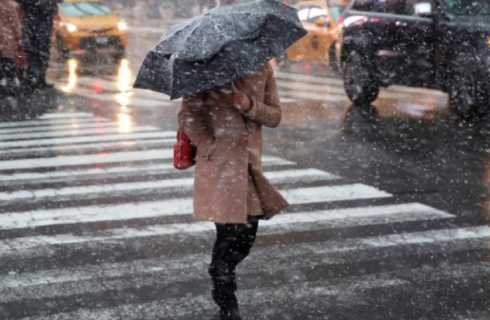 На Одещині погіршиться погода: водіїв попередили про сніг та ожеледь