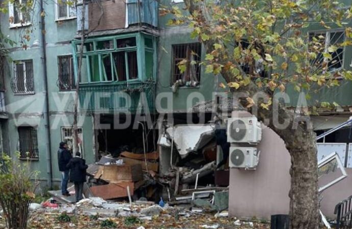 В Одесі на вулиці Краснова стався вибух у квартирі (ОНОВЛЕНО)