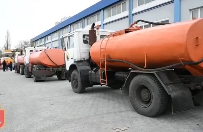 Где в Одессе есть вода, а куда будут подвозить грузовиками (адреса)