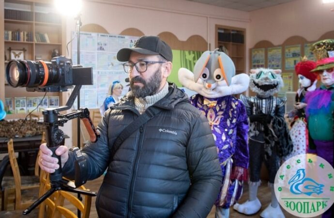 В Одесском зоопарке снимают новогодний клип6