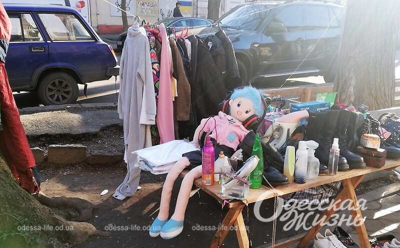Рынок-подорожник на Торговой, кукла