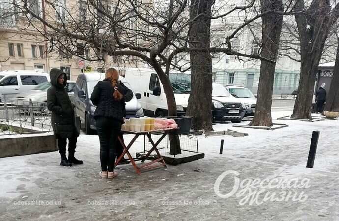 Январь в Одессе, уличная торговля