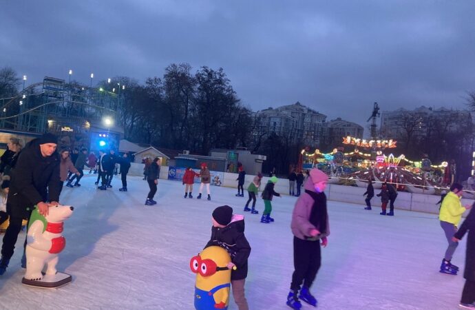 Новорічне дозвілля: де в Одесі можна покататися на ковзанах?
