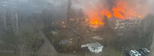 Под Киевом вертолет с министром МВД упал возле детского сада, погибли дети
