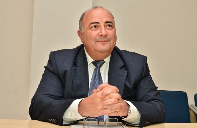 Мэр Одессы уволил своего “сбежавшего” зама – еще и денег тому присудил