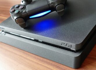Купуємо Sony Playstation 4: на що звернути увагу?