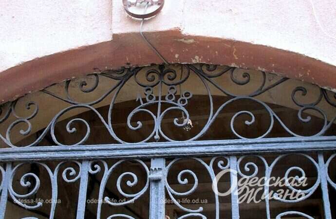 Одесская улица Садиковская, старинные ворота