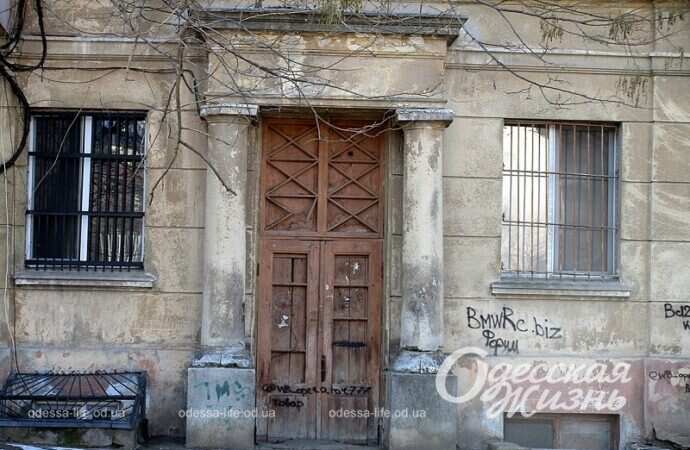 Одесская улица Головковская, старые двери