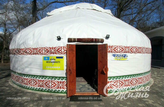 Казахская юрта в Одессе: гостеприимно, познавательно, бесплатно (фоторепортаж)