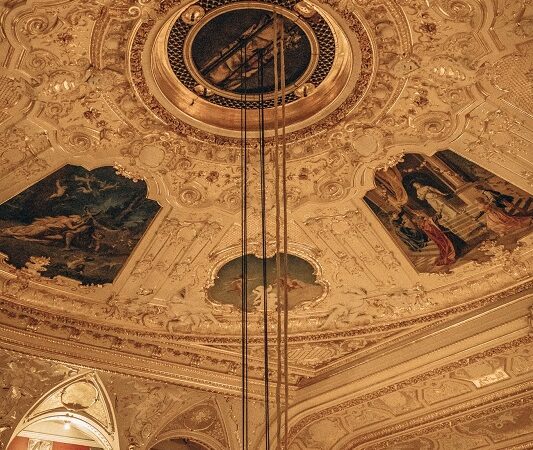 Одесский Оперный театр, потолок, люстра