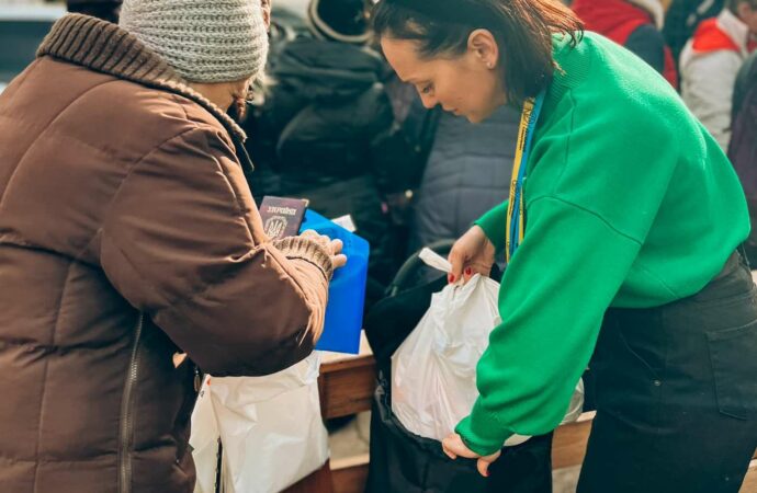 Где и как в Одессе получить гуманитарную помощь от благотворительных фондов