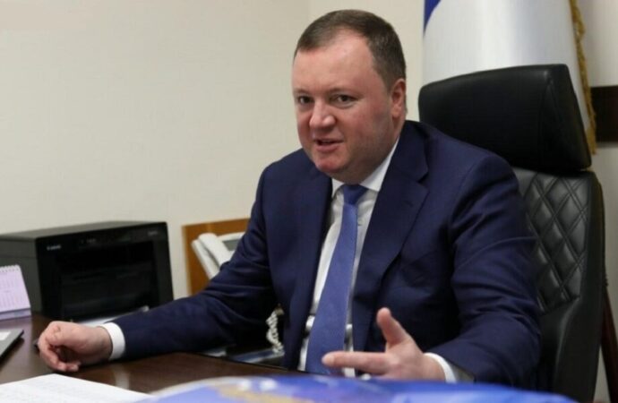 Заместитель Марченко, уволенный за коррупцию, попробовал восстановиться на работе