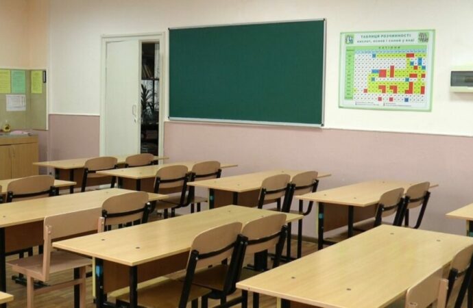 Сегодня одесским школьникам разрешили пропустить занятия