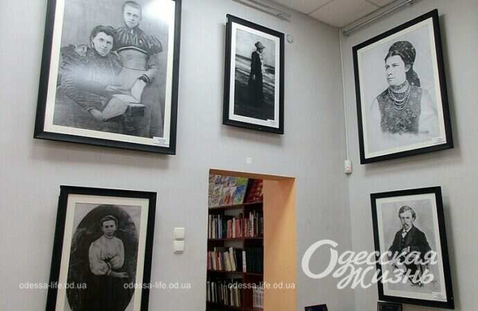 Картины передали в дар Одессе