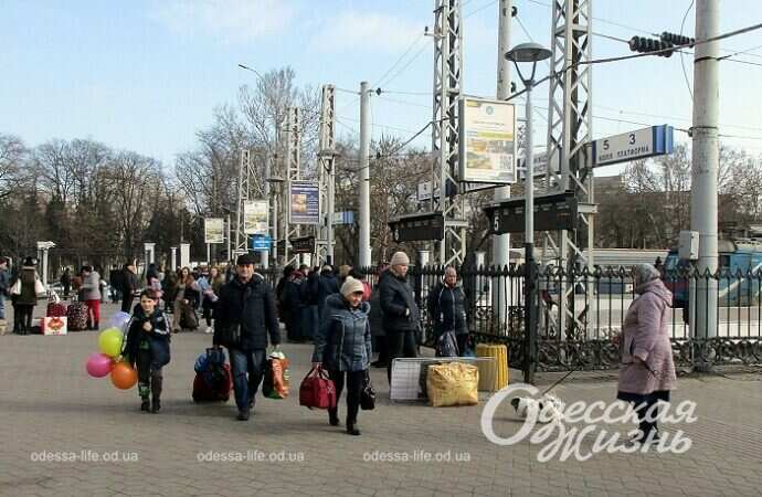 Вокзал, пассажиры