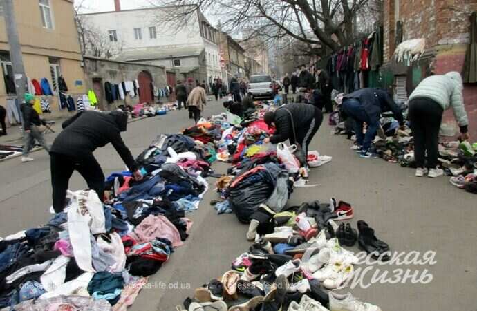 Торговые ряды на Староконке