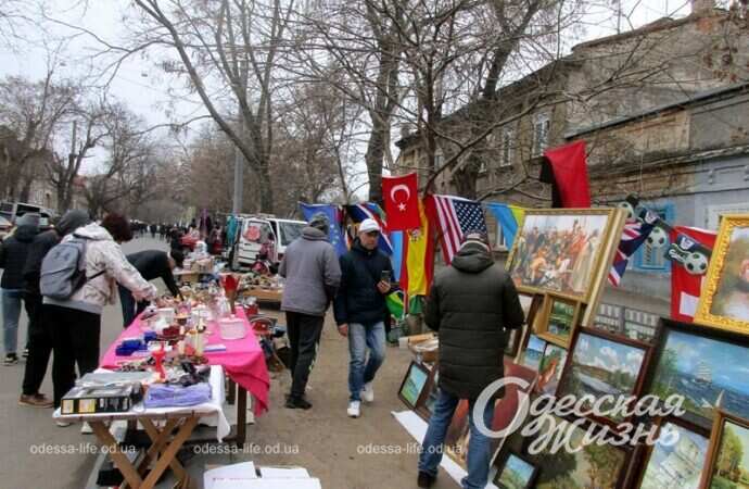 Товар на Староконке в Одессе