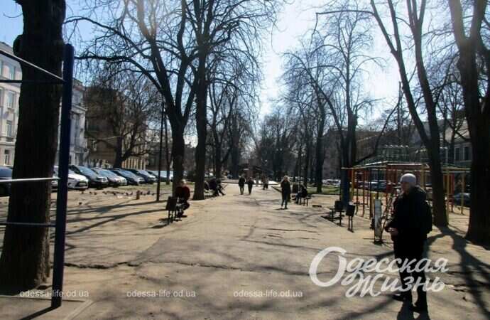 Одесса, Александровский проспект весной