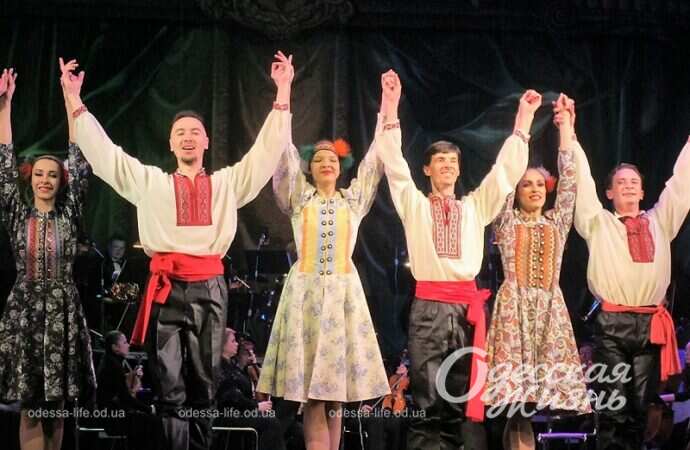 Музкомедия, сцена, концерт