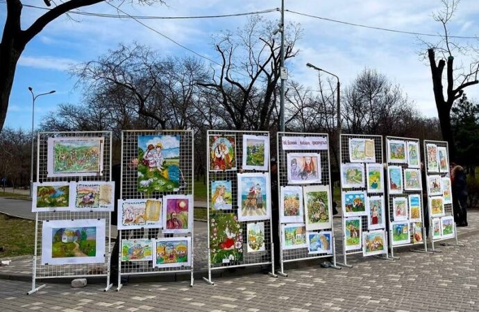 Выставка детского рисунка