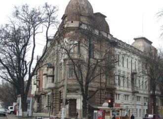 Городские власти выплатят одесситке 100 тысяч гривен как компенсацию ущерба