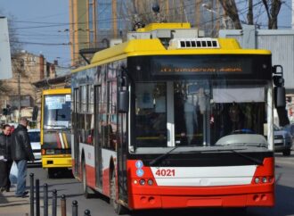 Тролейбус, що курсує центром Одеси, тимчасово змінює маршрут