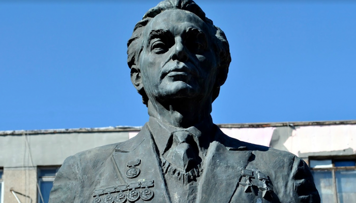 Памятник Александру Нудельману в Одессе
