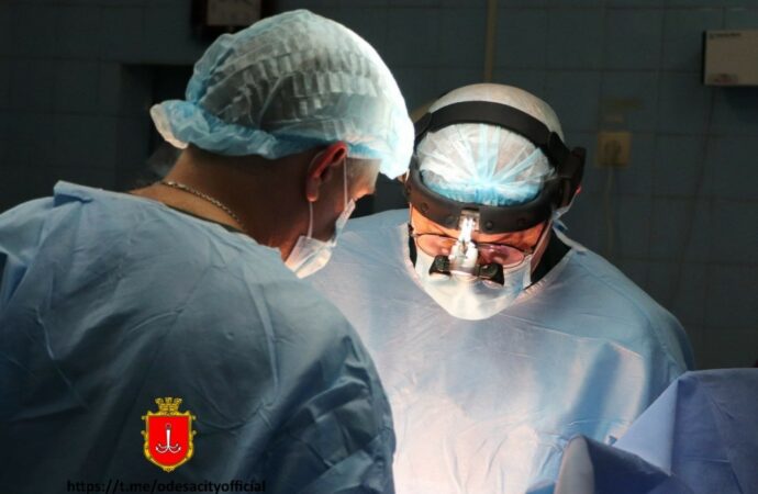 В Одессе впервые провели редчайшую операцию на сердце (фото, видео)