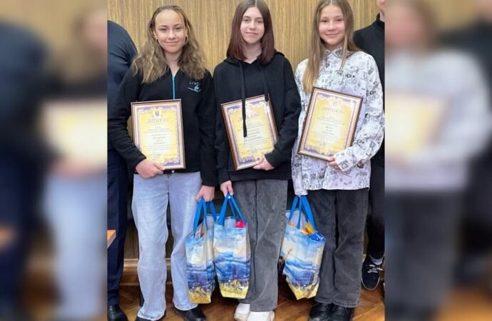Танцюристки та циркачі з Подільську перемогли на змаганнях в Одесі