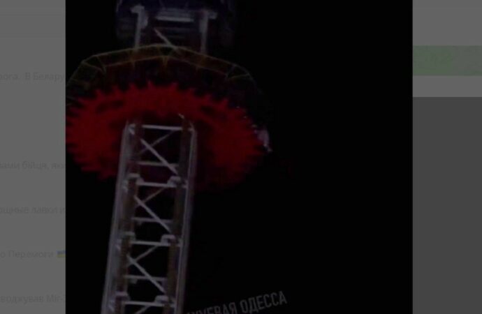 В одесском Луна-парке на высоте застряли люди: неожиданная реакция одесситов