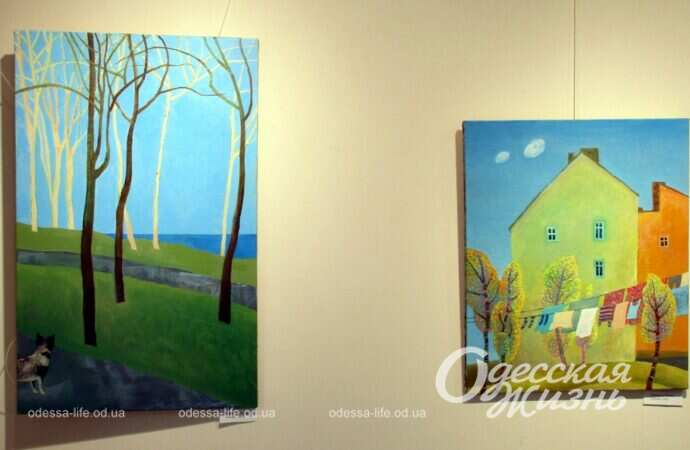 картина на выставке