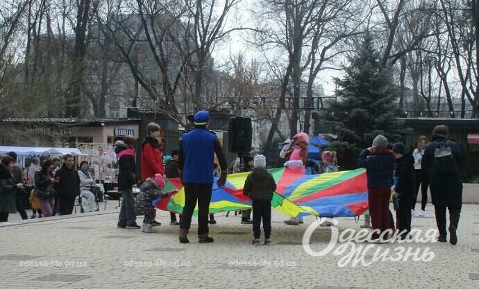Занятия с детьми в Горсаду