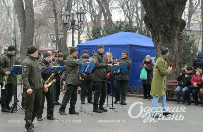 Военный оркестр в Горсаду