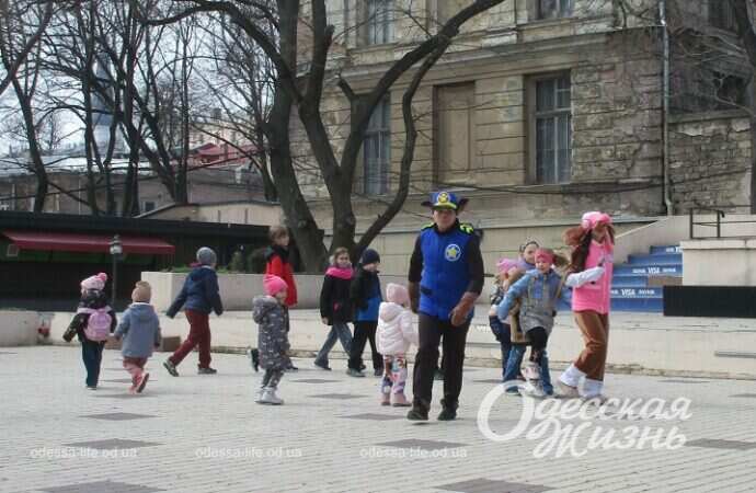 Дети в Горсаду Одессы