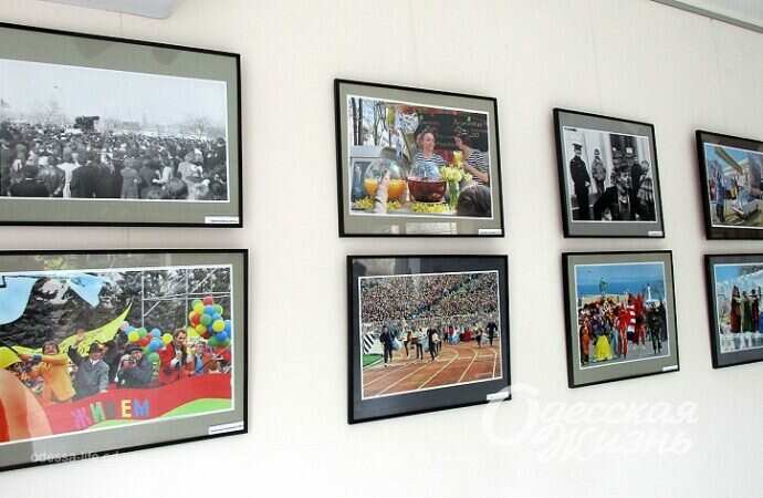 Выставка в честь Юморины