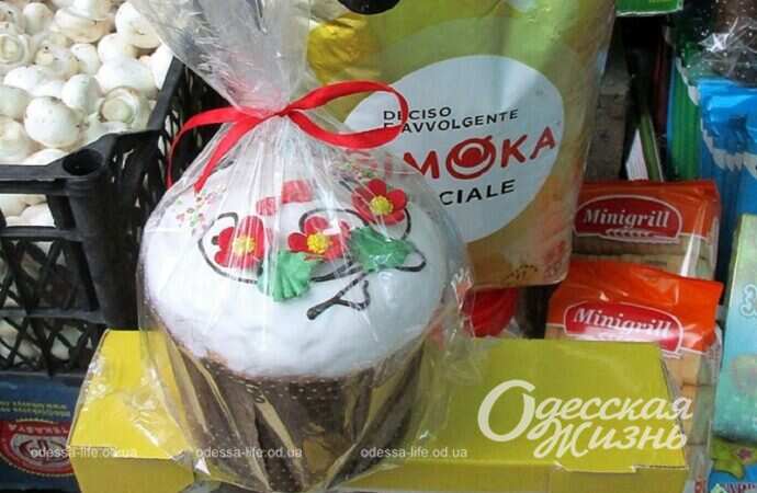 В Одессе торгуют пасками