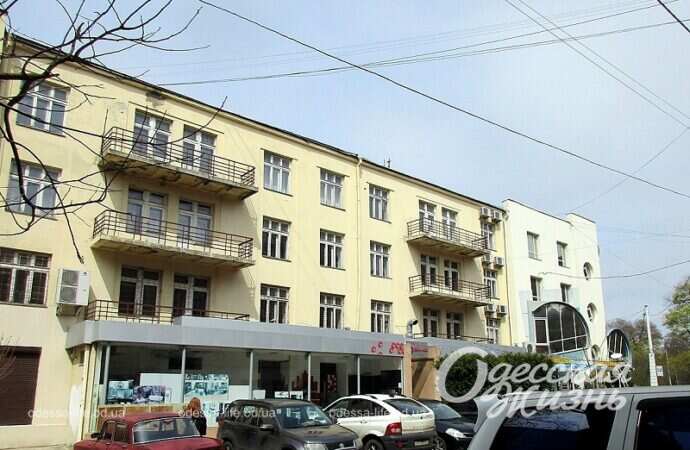 Одесский переулок Топольского, "ушастый" дом