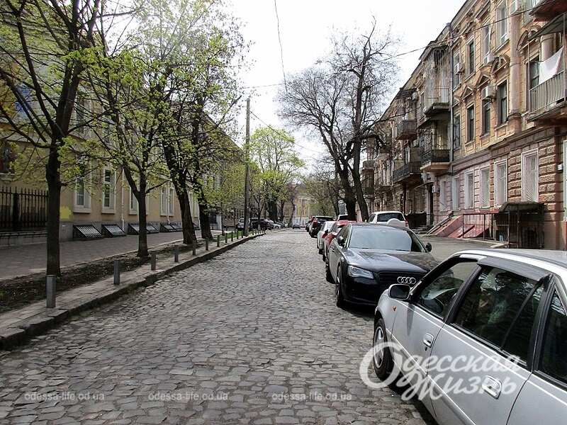 Одесский переулок Топольского, брусчатка
