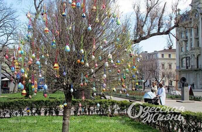 Одесский Горсад, Пасхальное дерево
