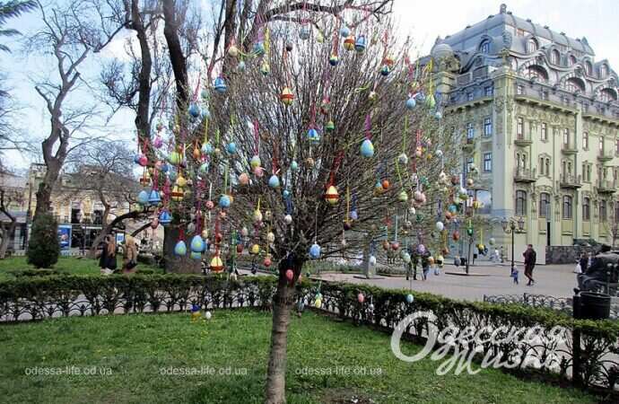 Одесский Горсад, Пасхальное дерево