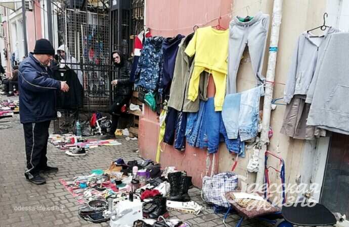 Чем торгуют на Привозной?