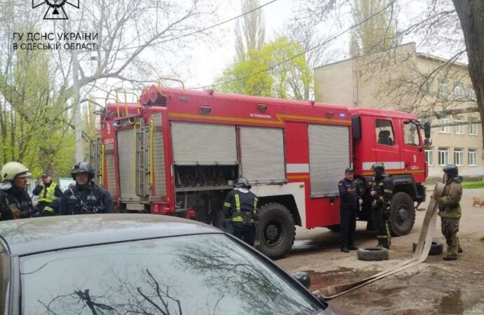 При пожаре жилого дома в Одессе погибли люди