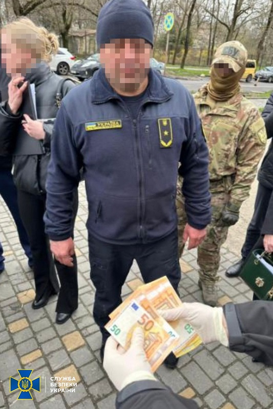 В Одесі затримали чиновника-корупціонера