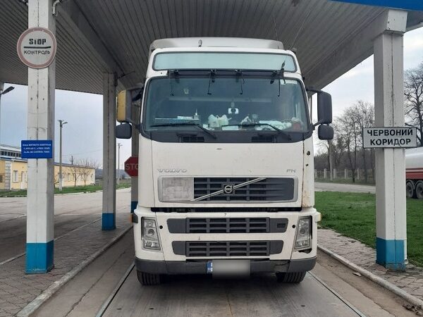 На юге Одесской области отменили ограничения для движения грузовиков днем