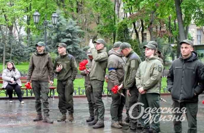 Одесса, Горсад, солдаты на концерте