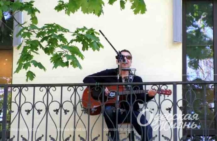 Человек-оркестр из Киева Макс Таврический