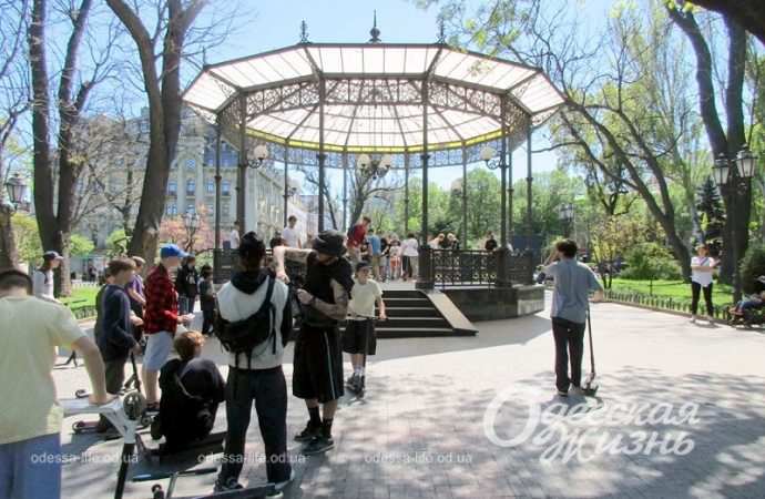 Май в одесском Горсаду