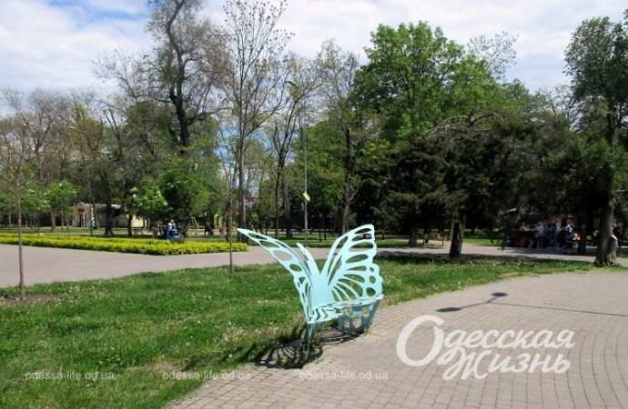 Одесский Преображенский парк, скамейка-бабочка